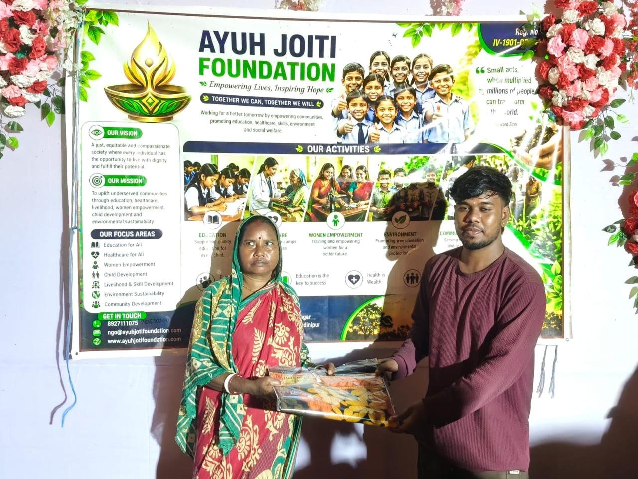 16 অক্টোবর দূর্গা ষষ্ঠী উপলক্ষে বস্ত্র বিতরণ অনুষ্ঠান