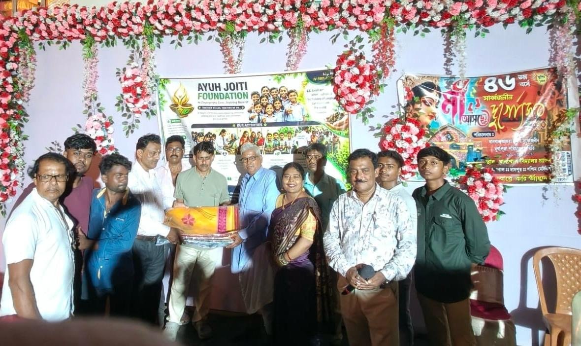 16 অক্টোবর দূর্গা ষষ্ঠী উপলক্ষে বস্ত্র বিতরণ অনুষ্ঠান